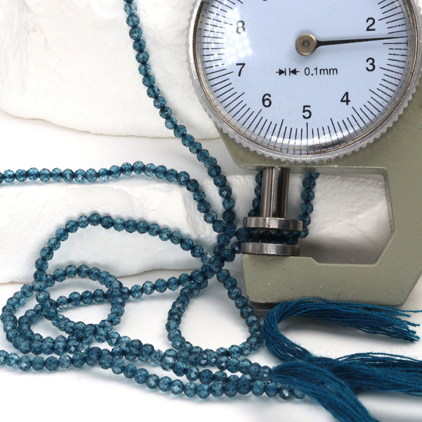 Coated London Blue Quartz 2.5mm Faceted Rounds