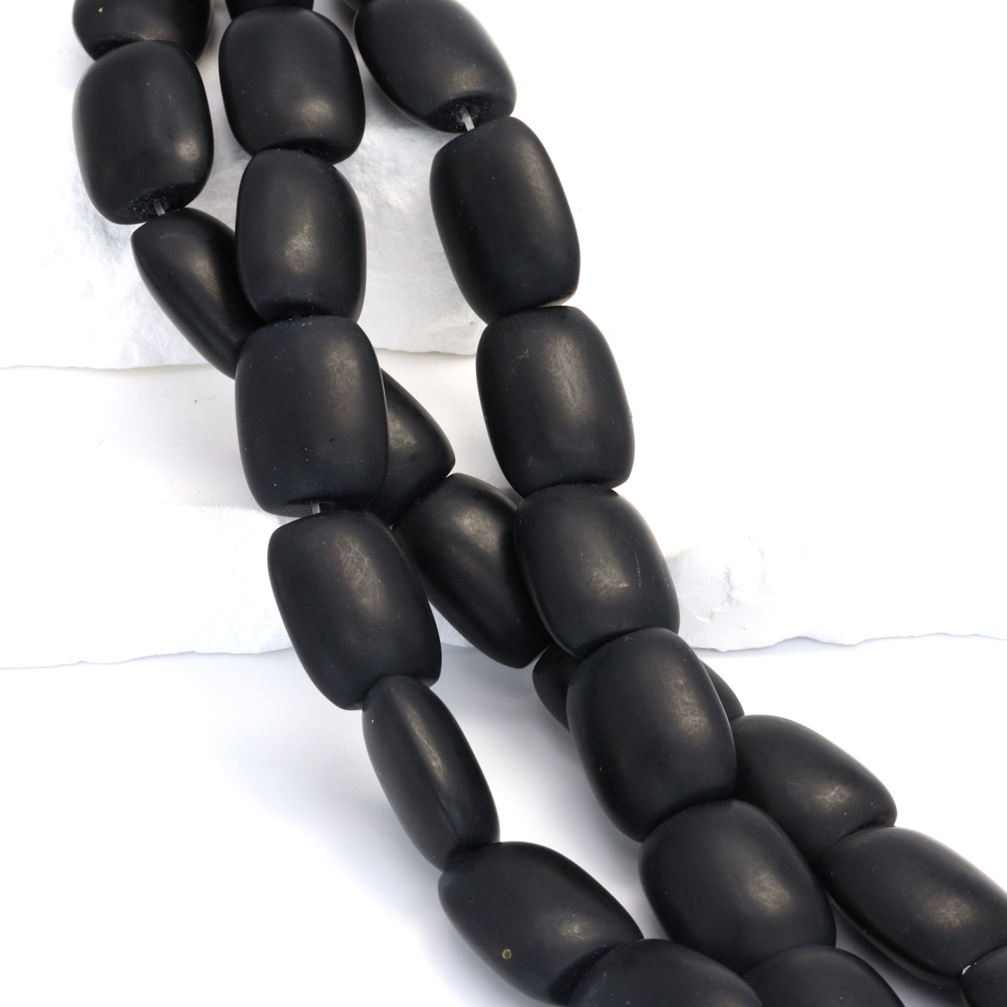 Matte Black Onyx 20x15mm Smooth Cushions Bead Strand
