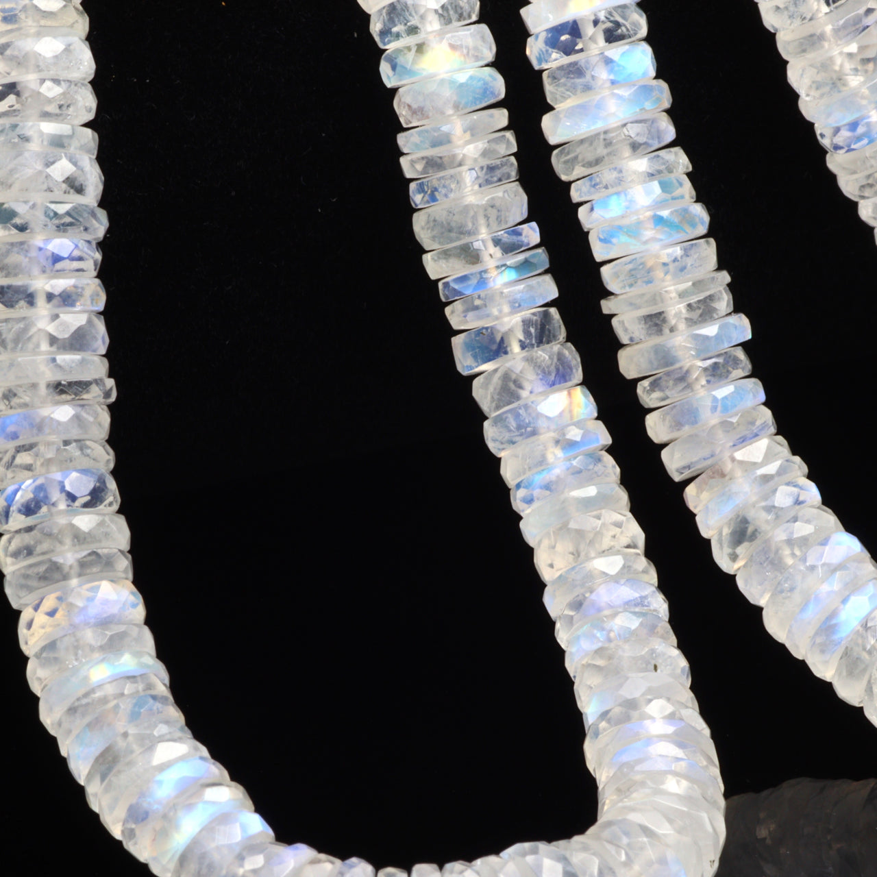 AA Blue Rainbow Moonstone 7mm Faceted Tires