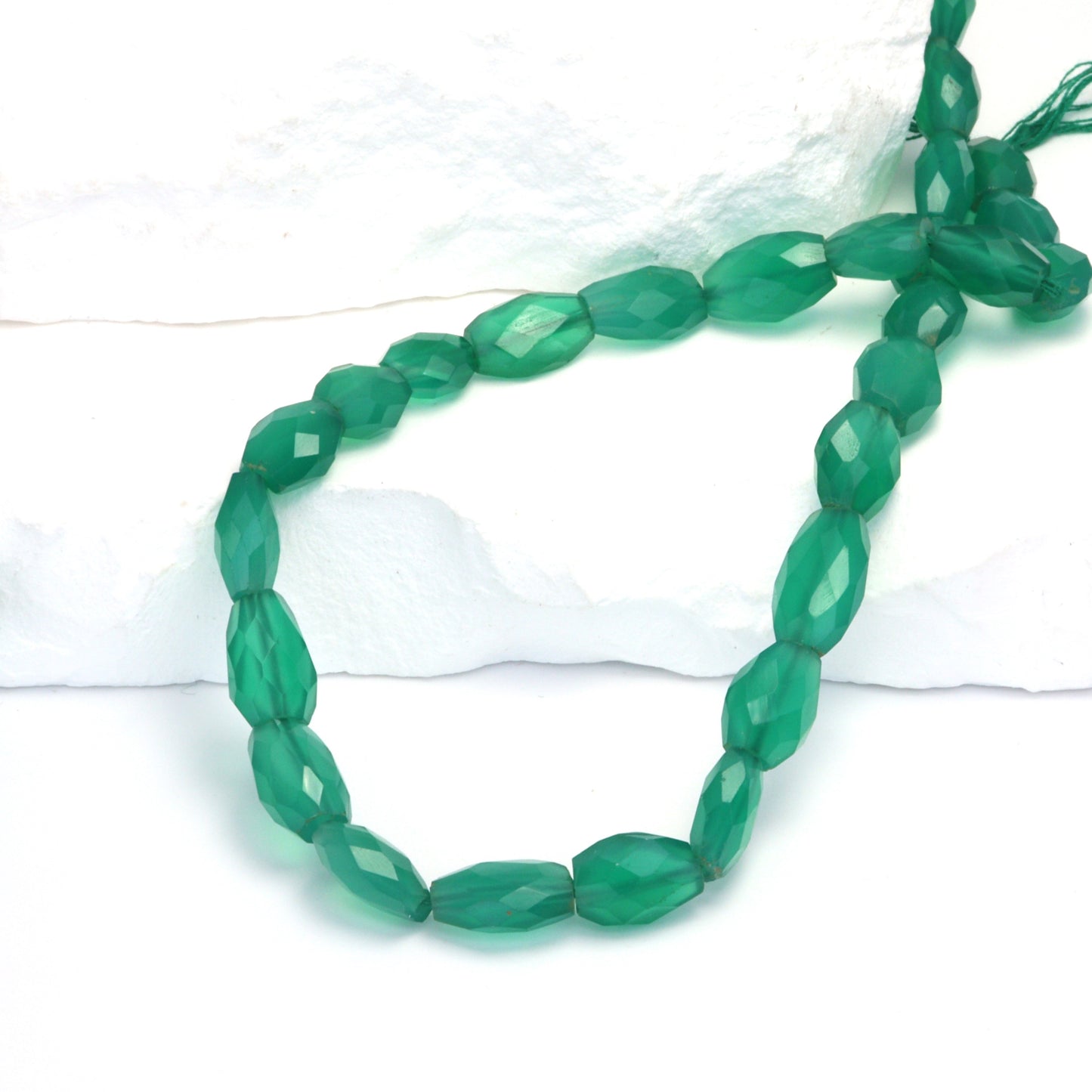 Green Onyx 10x8mm Faceted Ovals Bead Strand