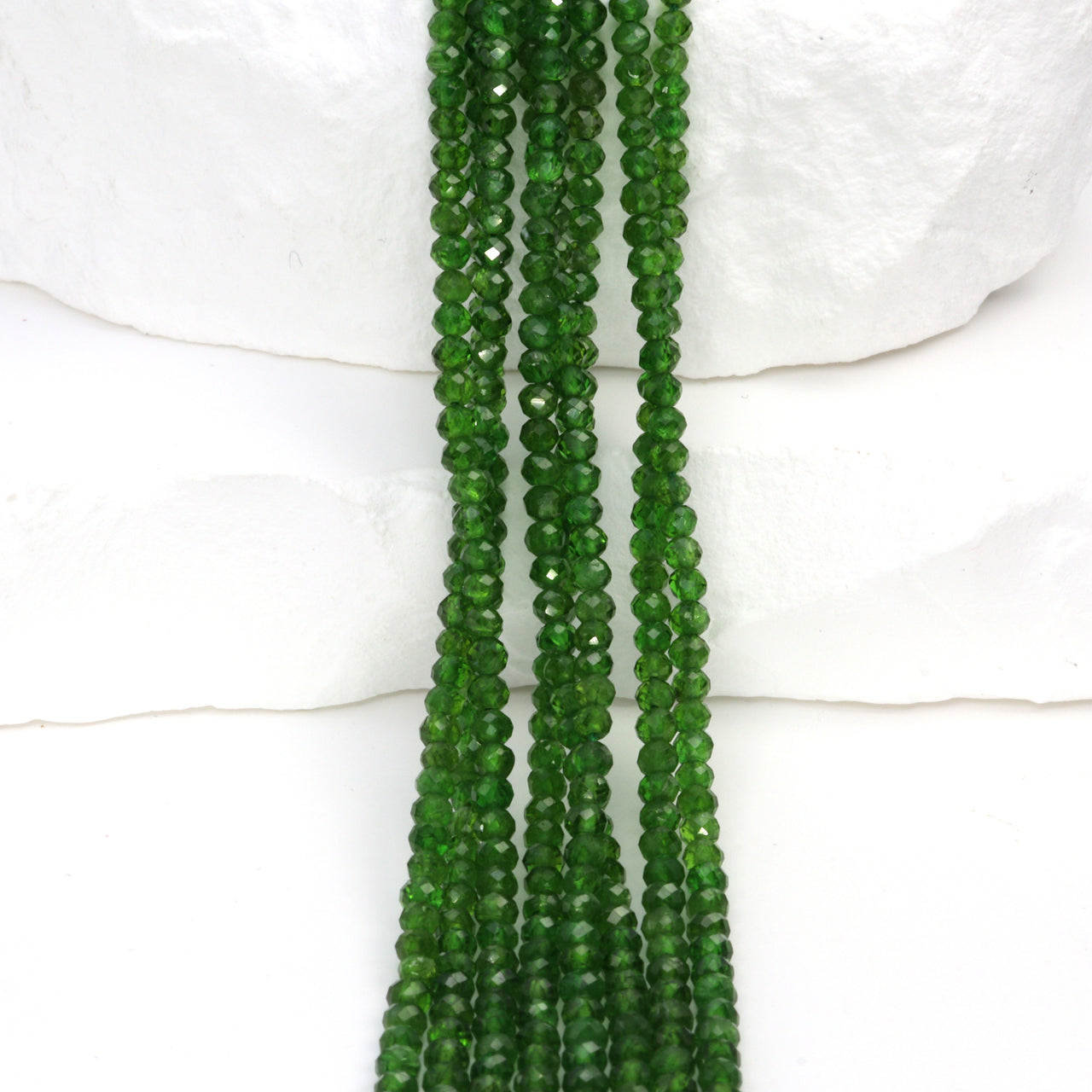 Green Chrome Diopside 2.5mm Faceted Rounds