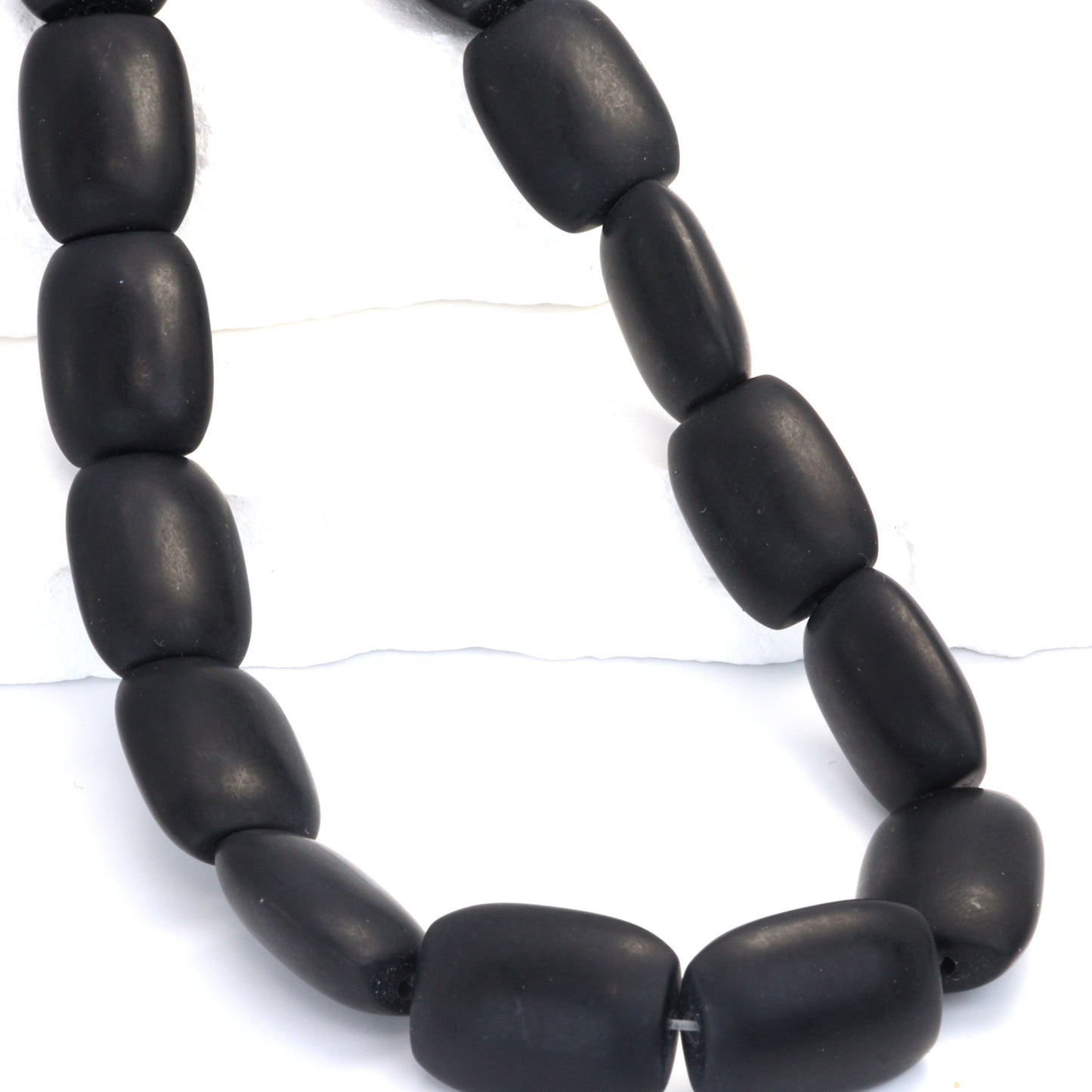 Matte Black Onyx 20x15mm Smooth Cushions Bead Strand