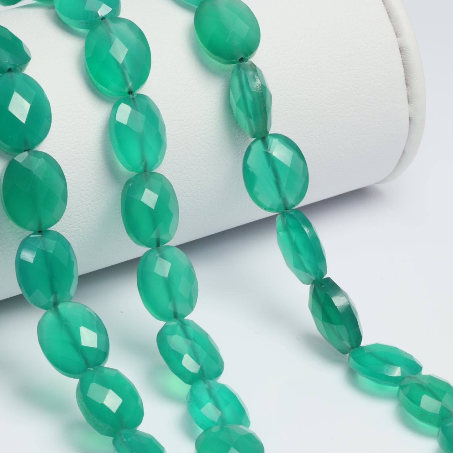 Green Onyx 11x9mm Faceted Ovals Bead Strand