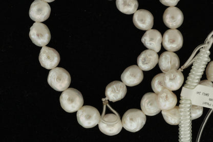 White Freshwater Pearl 10mm Baroque