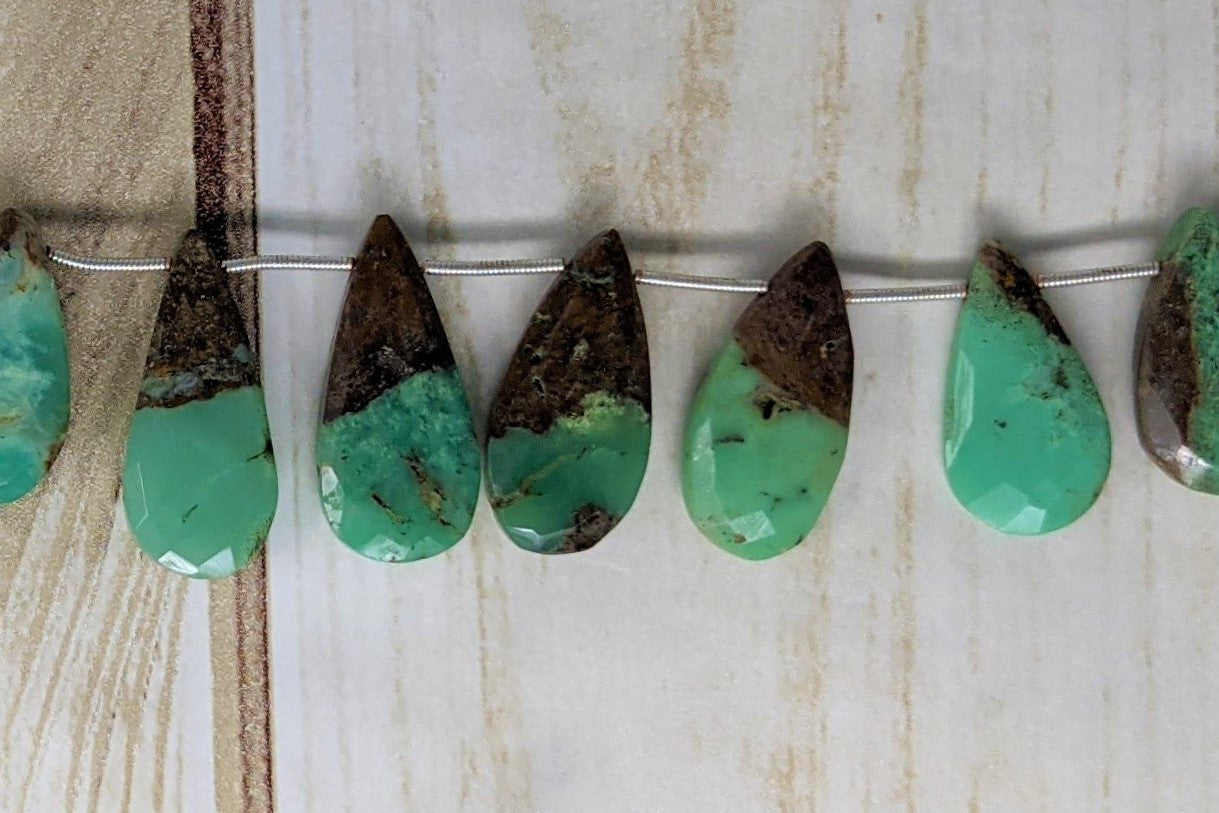 Bi Color Chrysorpase 25x11mm Faceted Pear Shaped Briolettes